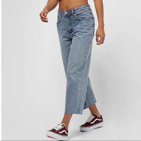 CHEAP MONDAY Ally Blue Gem High Waist Raw Hem Ankle Straight Jeans - Picture 2 of 16